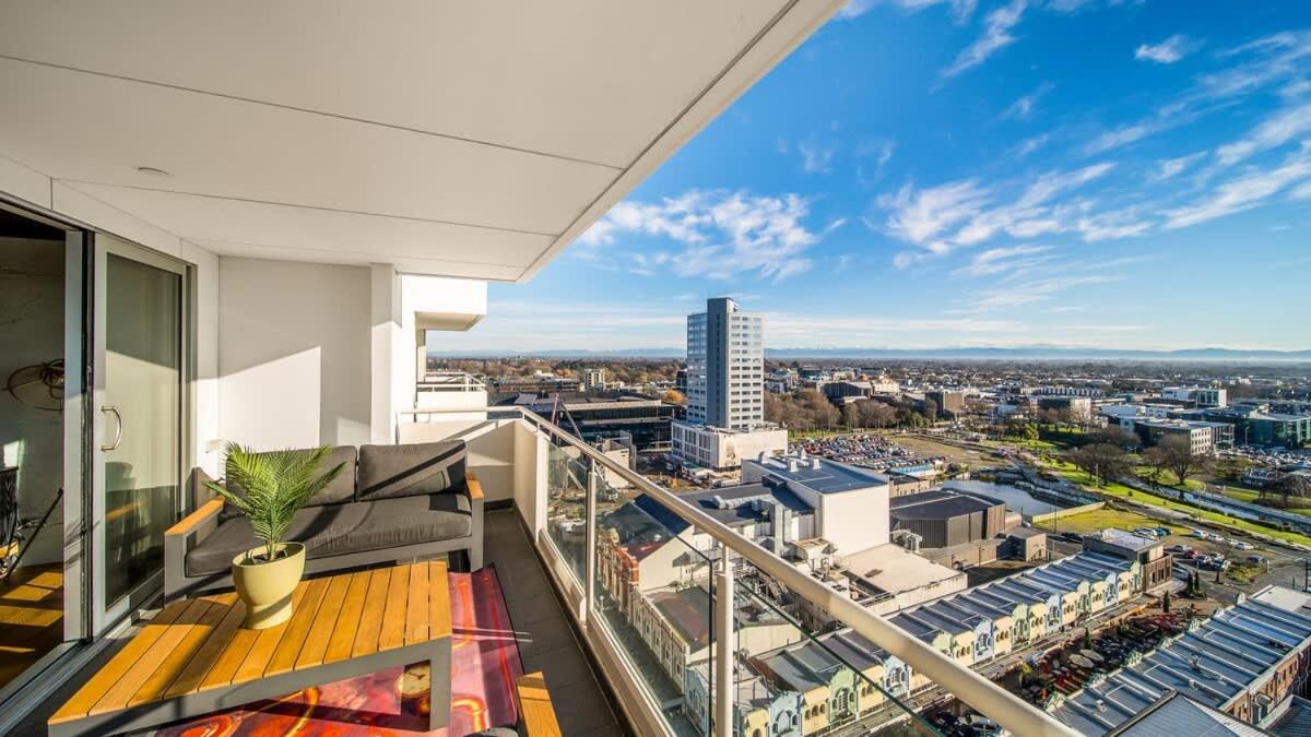 CBD Loft Style Apartment with Free Valet Parking - Ferienwohnung Christchurch