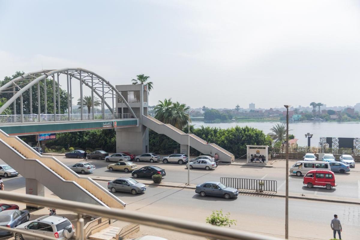 3BR Modern Apartment on Maadi Corniche - Bed and Breakfast Caïro