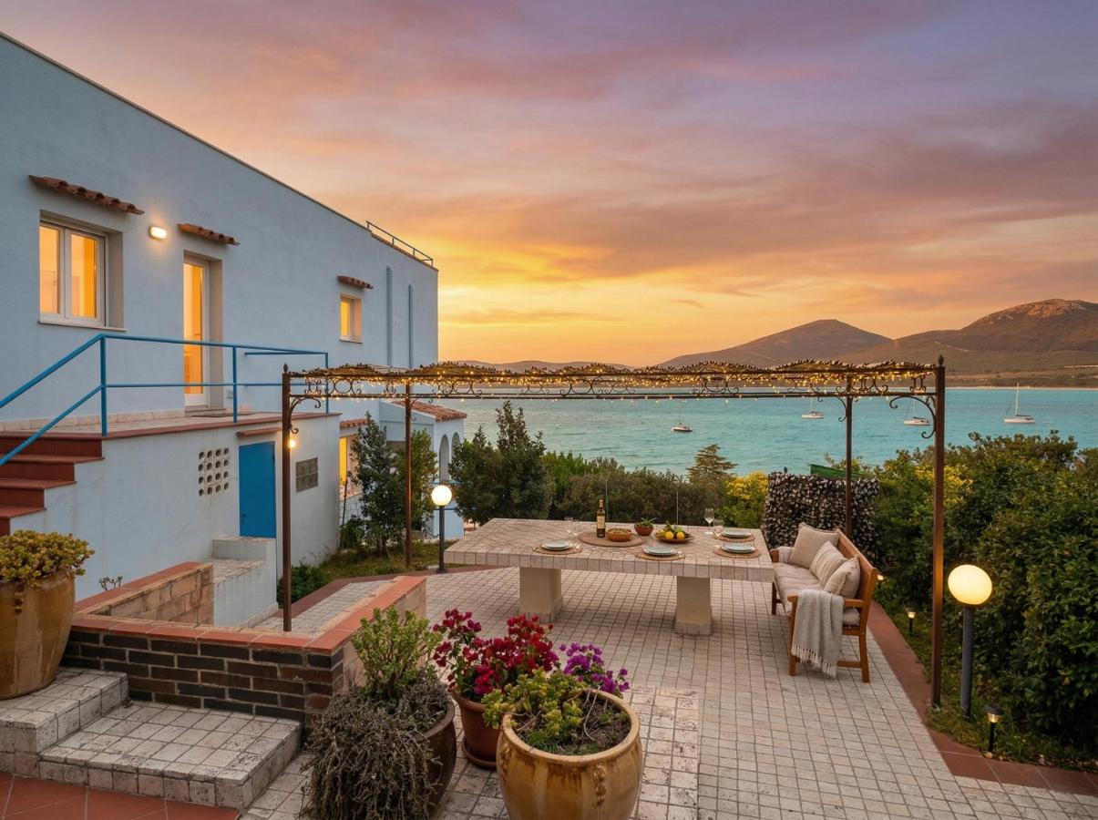 Villa Horizon with Jacuzzi and Infinite View over the Bay of Nymphs - B&B Porto Conte Torre Nuova