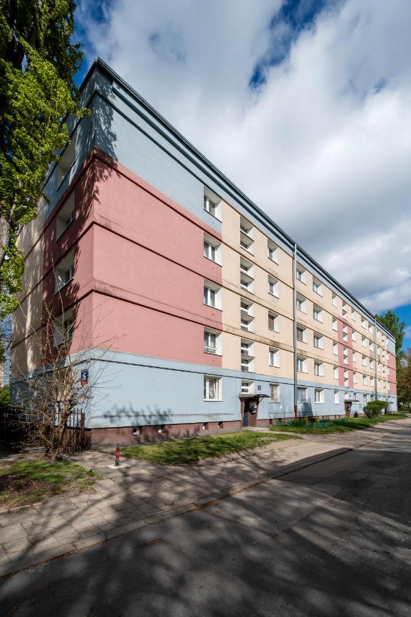 Kutrzeby Harmony Apartment by BookingHost - B&B Lodz