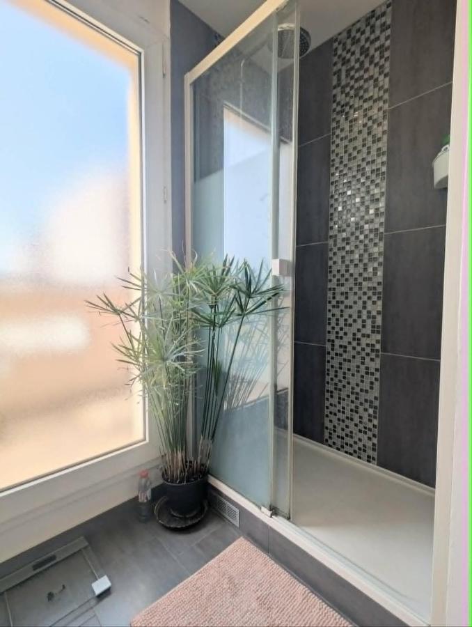 Bel appartement balcon - 2 personnes - B&B Malakoff