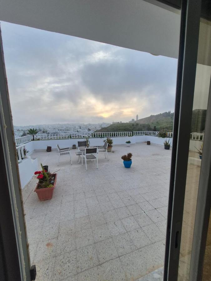 Modern apartment with a panoramic terrace - B&B Borj Turki