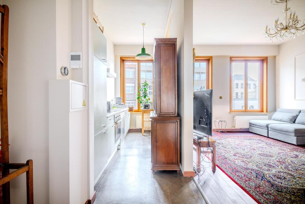Grand Waterfront Suite with Private terrace on the Leie Canal - Chambres d'hôtes Gand