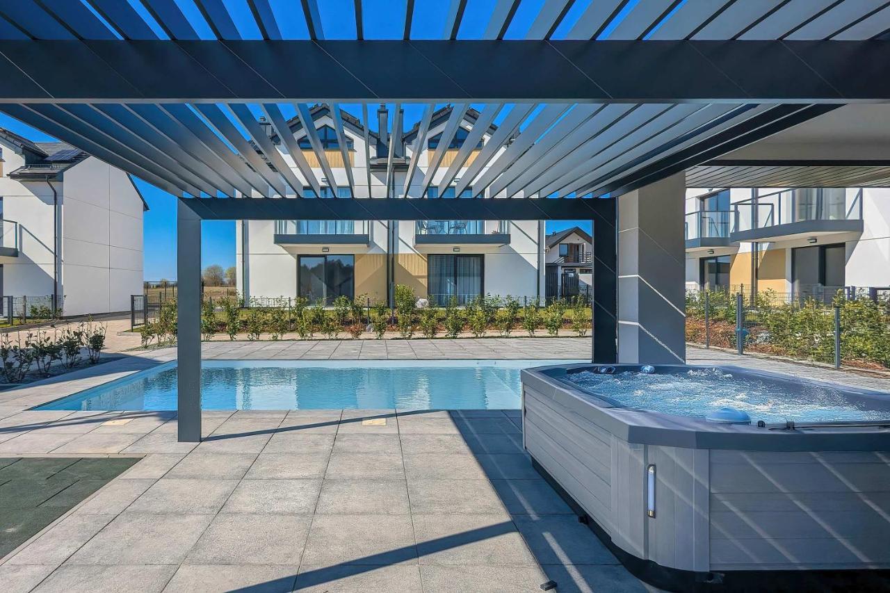 Bałtycka Oaza - Apartament z Ogrodem i Parkingiem - Basen, Jacuzzi, Sauna by Noclegi Renters - Ferienwohnung Jastrzębia Góra