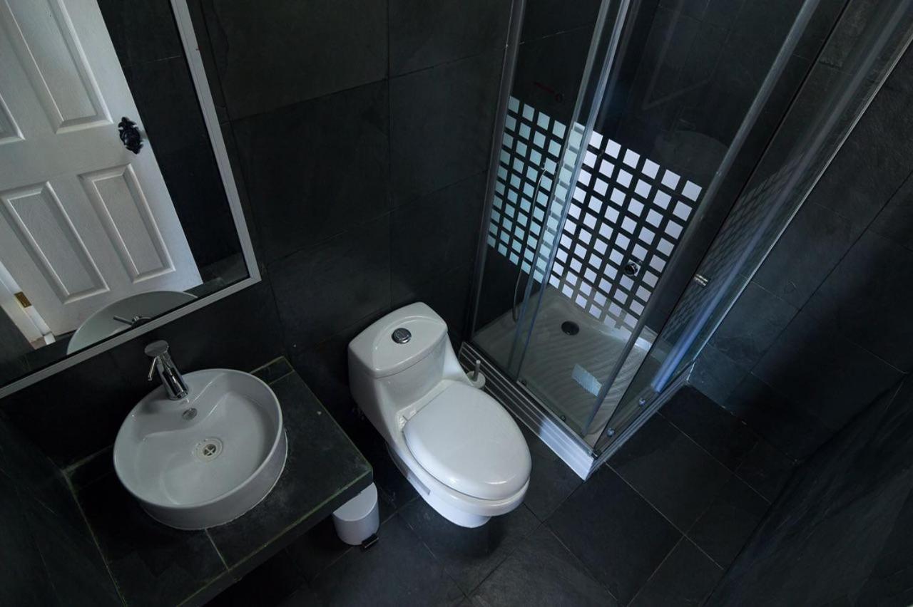 Deluxe Suite with Spa Bath