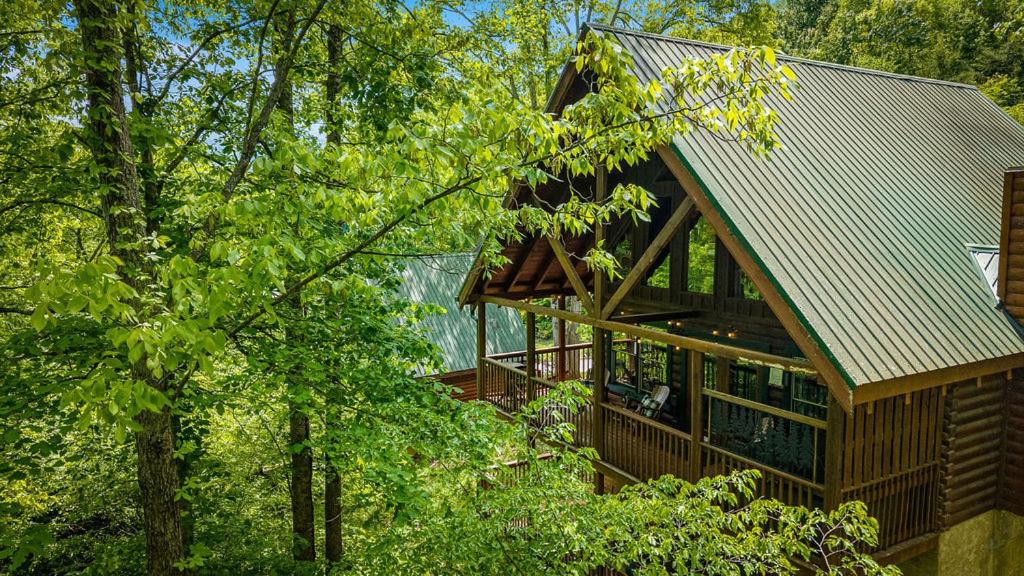Hot Tub Retreat with Mountain Views & Cozy Stay - Ferienwohnung Pigeon Forge