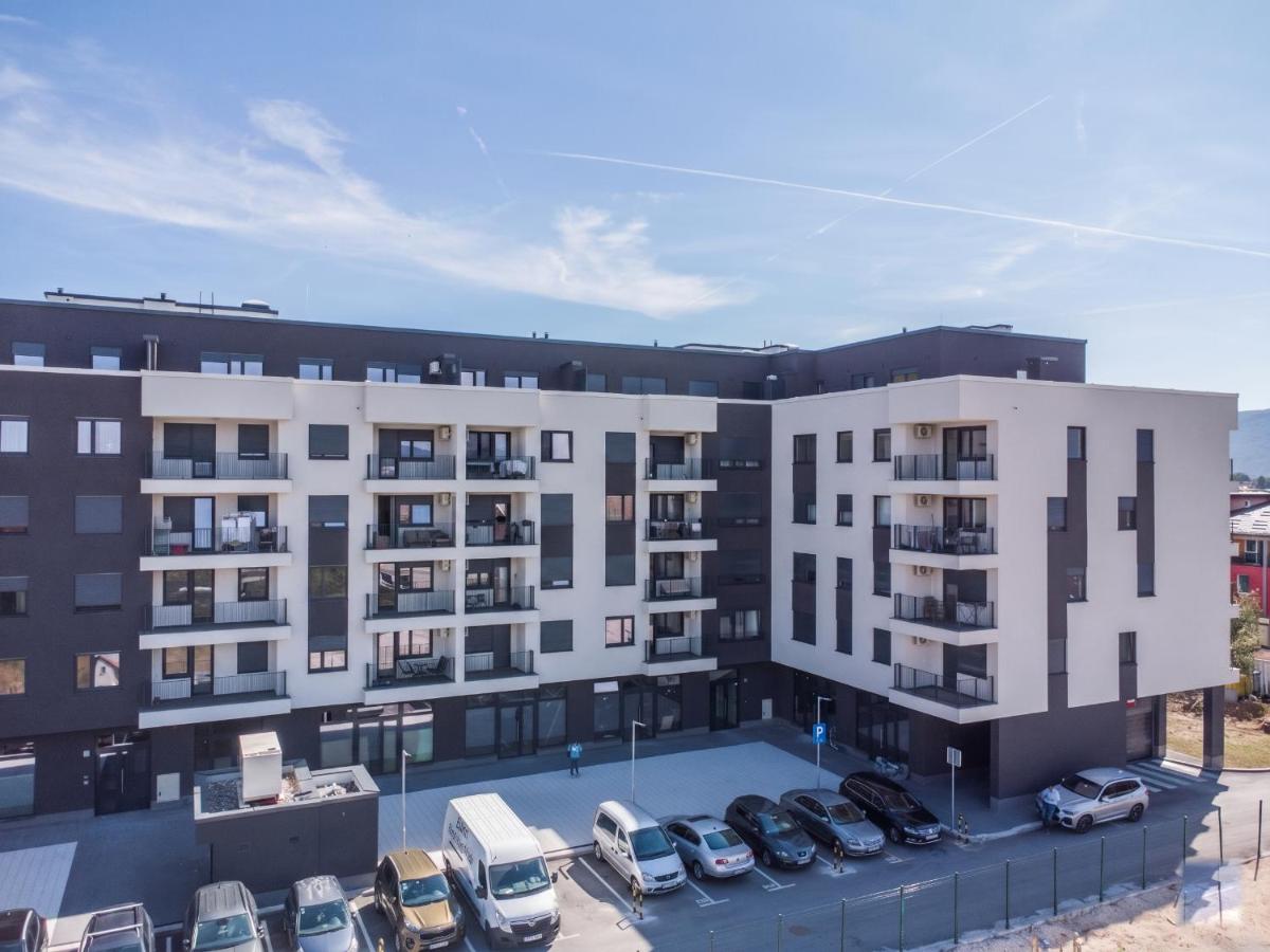 Sky Nest Luxury Apartment Near Sarajevo Airport - Chambres d'hôtes Sarajevo