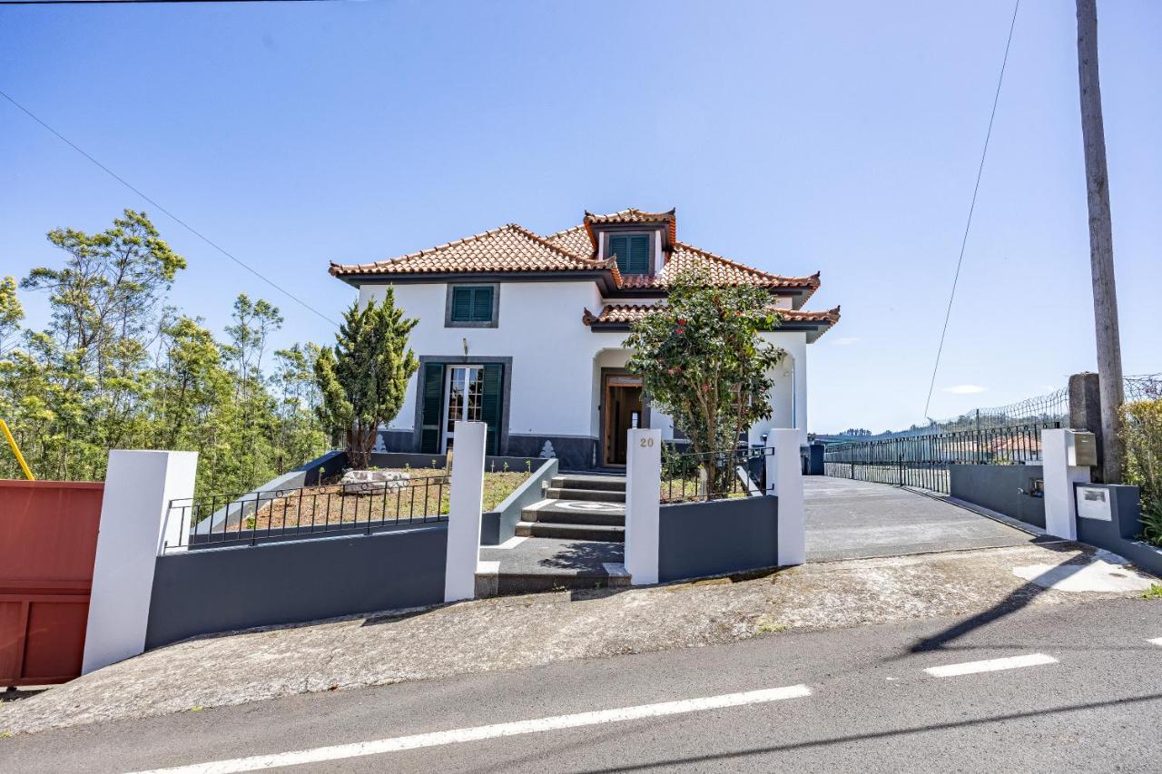 Tony's House by YOUR KEY MADEIRA - B&B Santana