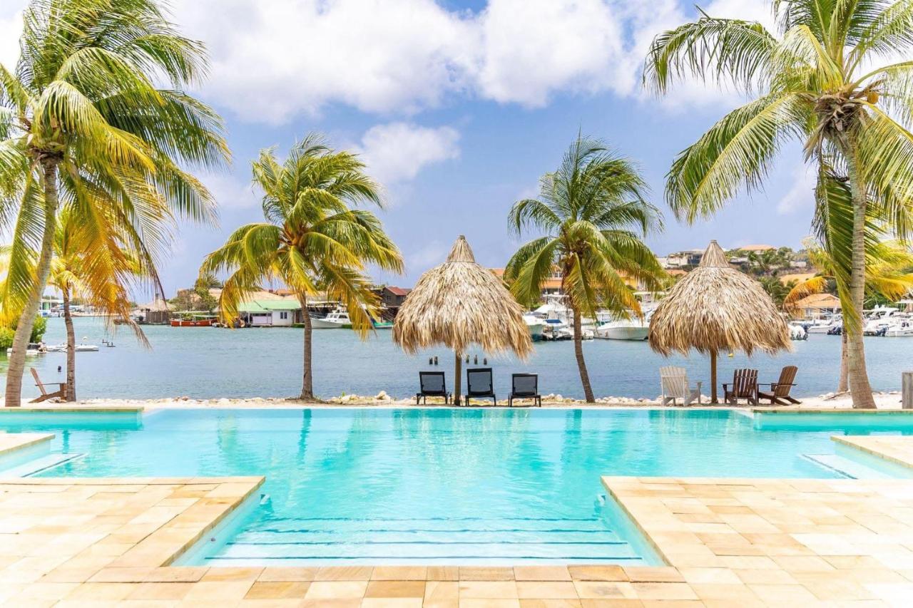 Villa Devries C4 near Jan Thiel Private Beachfront Pool - B&B Willemstad