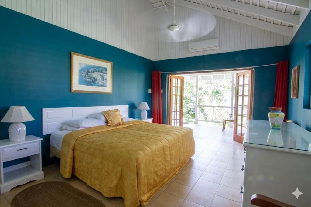 Deluxe Double Room with Balcony and Sea View