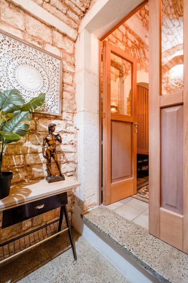 3-Level Stone Home with Rooftop Terrace in Martina Franca Historic Center, 2 Min from Cathedral - B&B Martina Franca