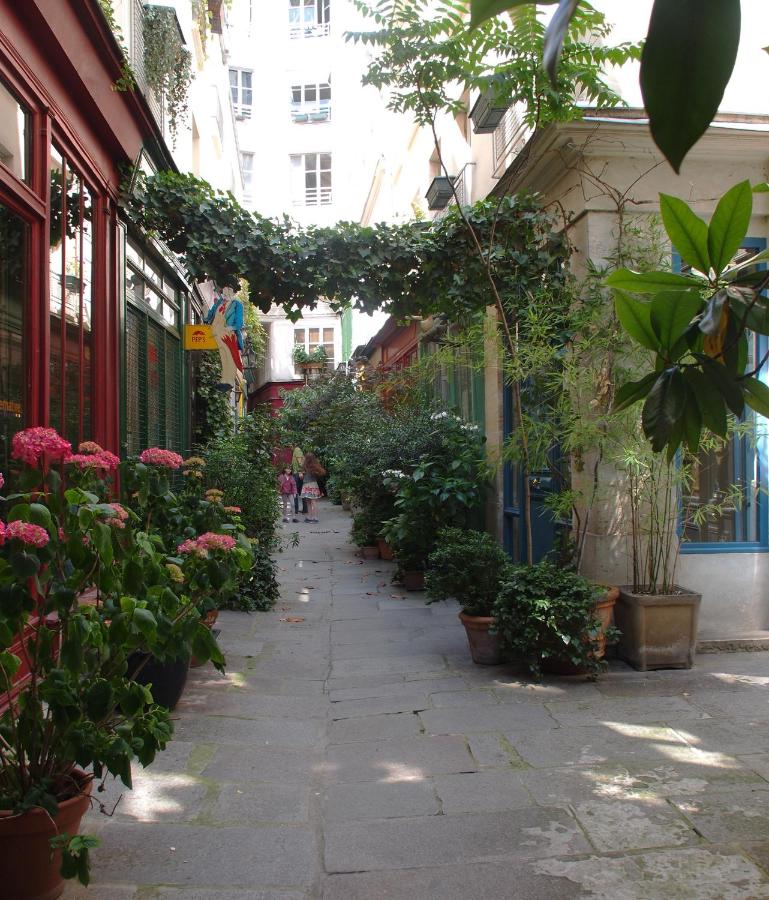 Petit Paris - Oasis in Marais - B&B