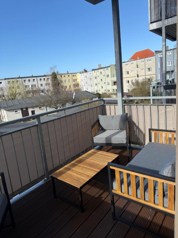 Rubys Hochwertiges Apartment Citynah Balkon Parkplatz - Ferienwohnung Rostock