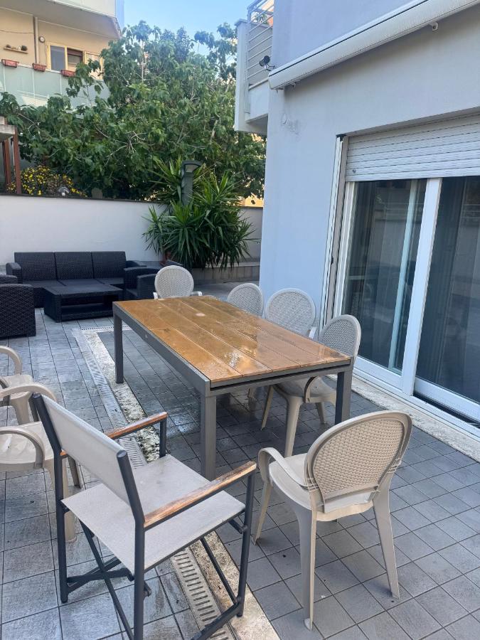 La casetta "PARCHEGGIO PRIVATO" - Ferienwohnung Pescara