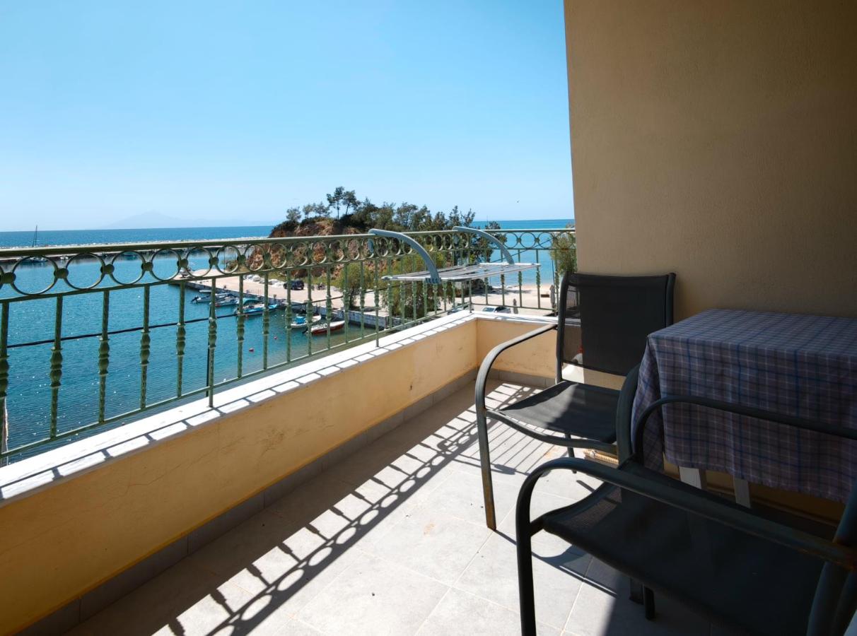 Salt and Wind - Limenaria Seafront Apartment - Chambres d'hôtes Limenária