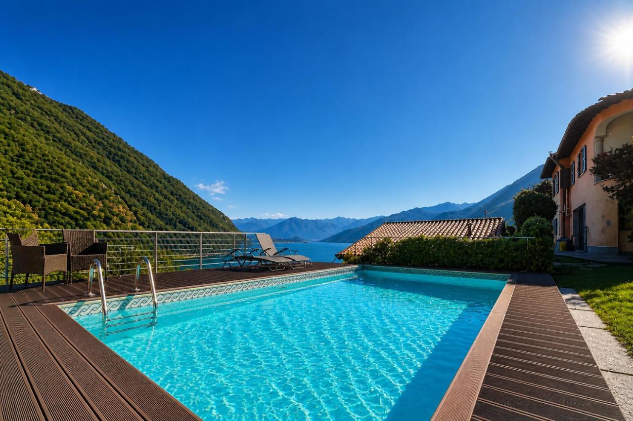 Lake Como Villa - Panoramic pool & Stunning View - B&B Argegno
