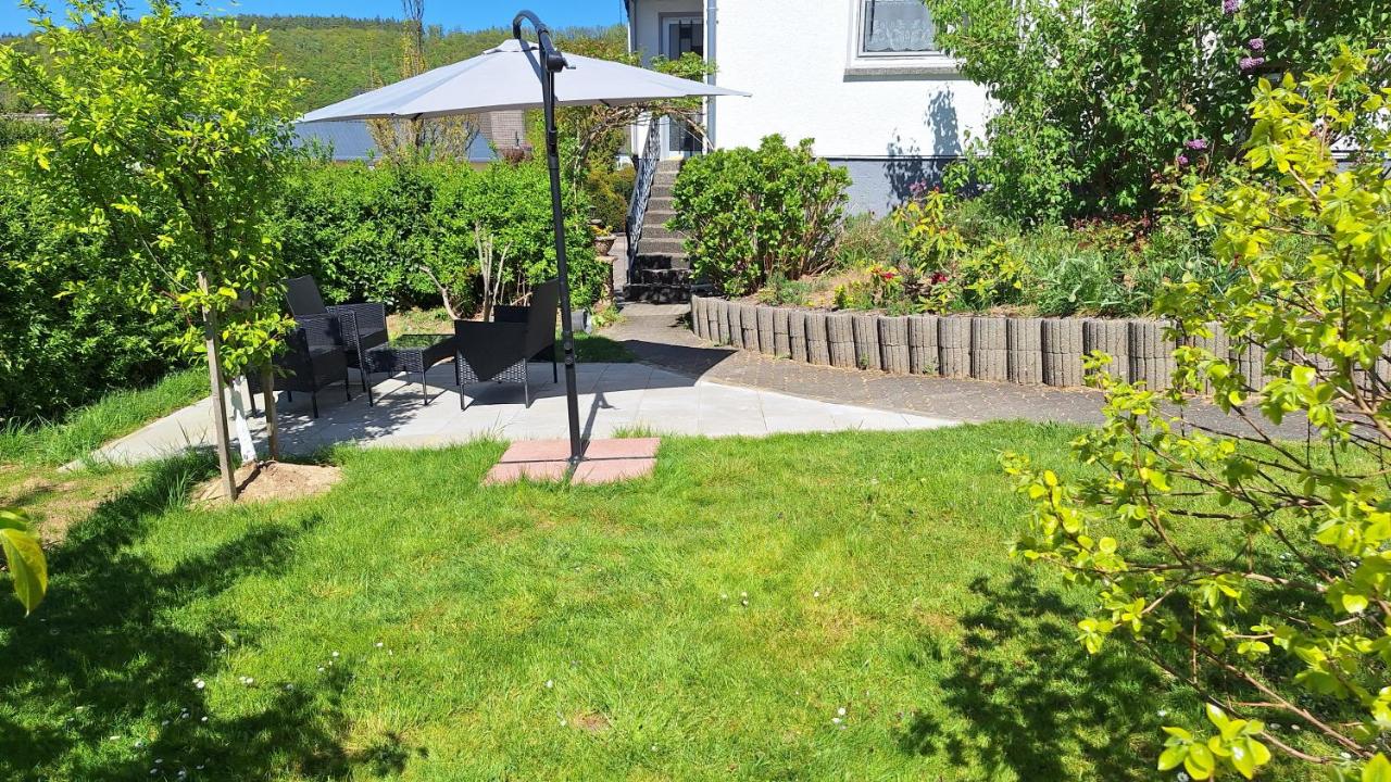 NEU Ganze Wohnung Boxspringbett & Gartenzugang - Ferienwohnung Betzdorf