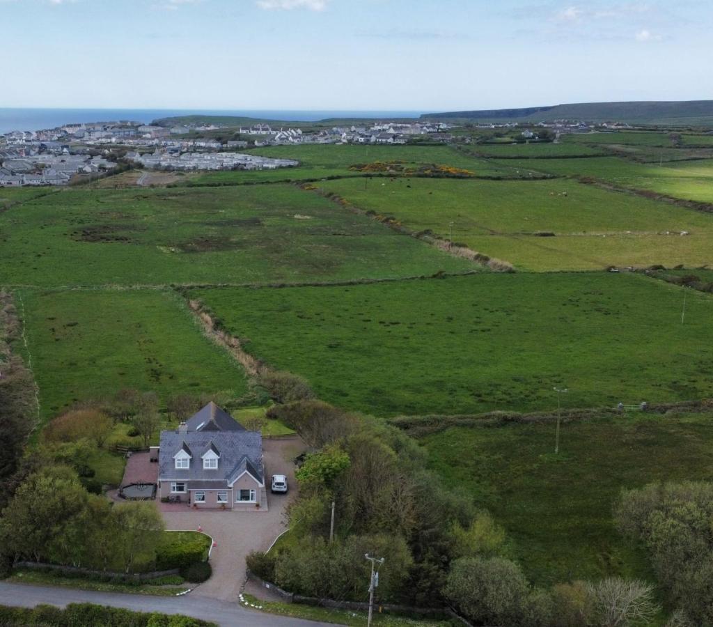 BlueTit Lodge - B&B Kilkee