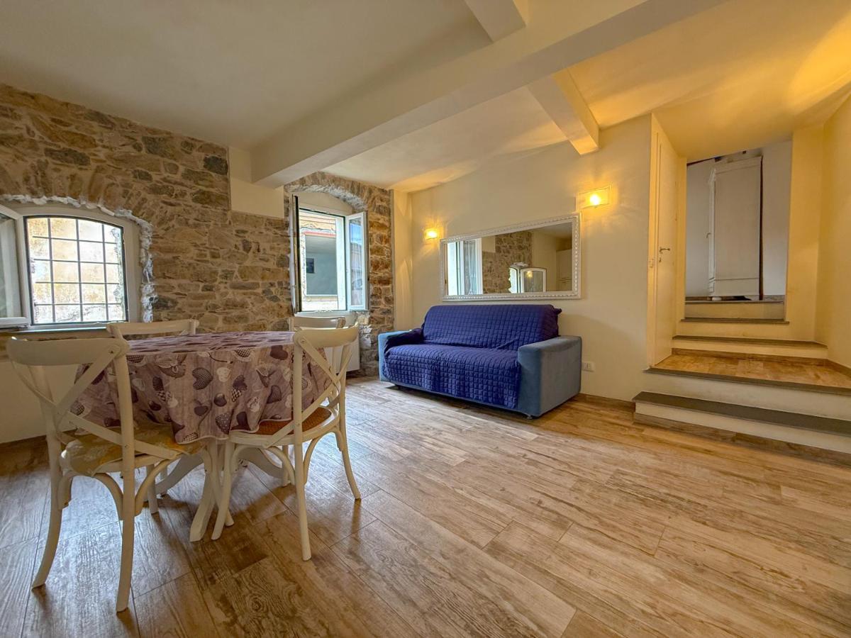 Modern Stone House - B&B Pontedassio