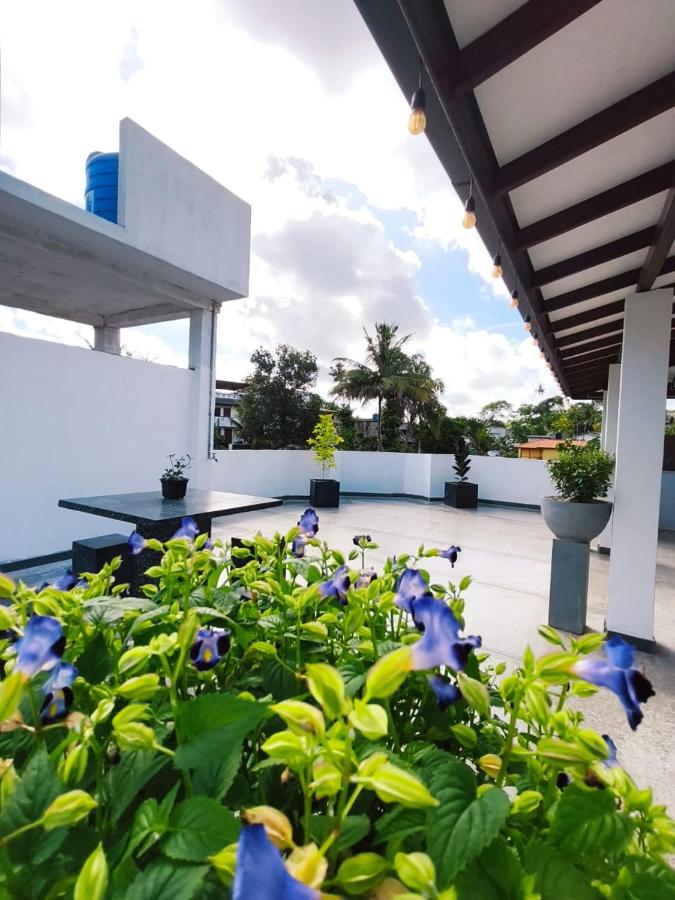 Blue Sky Villa Galle - B&B Galle