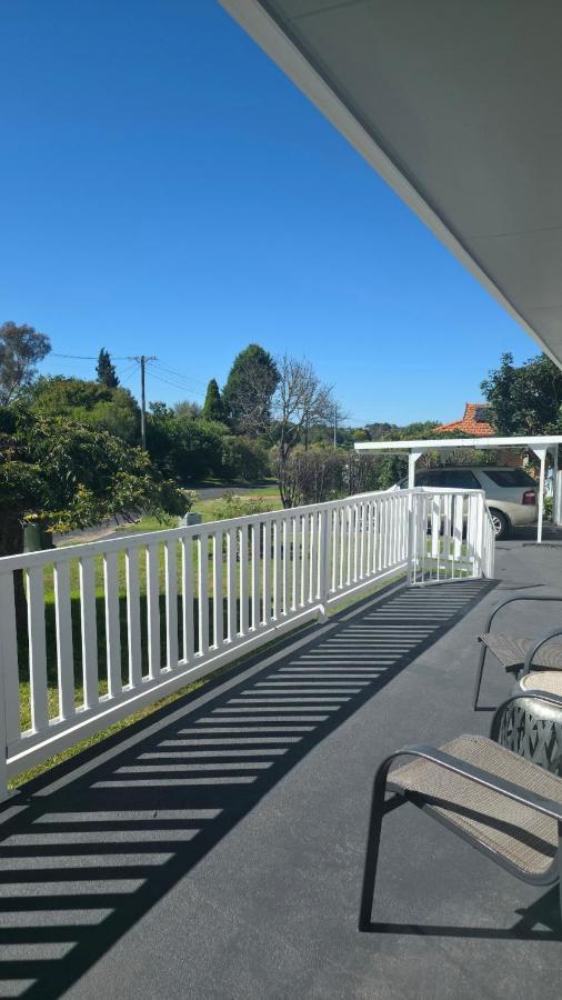 Spacious & Sun-Filled Highlands Retreat - Bed and Breakfast Moss Vale