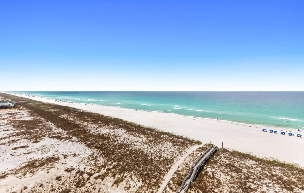 Fully remodeled ocean front condo with views pool - Chambres d'hôtes Navarre