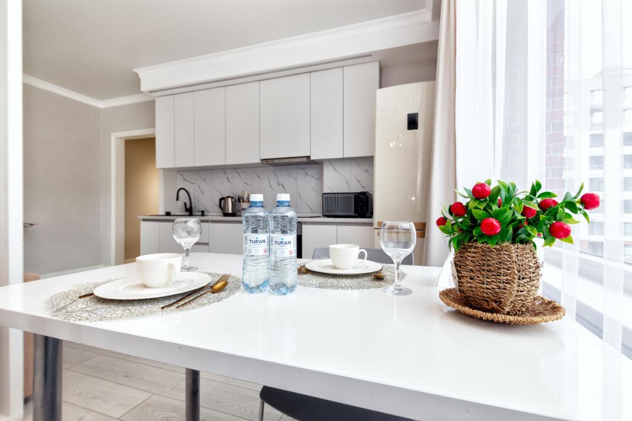 Люкс апартаменты в центре - Bed and Breakfast Astana