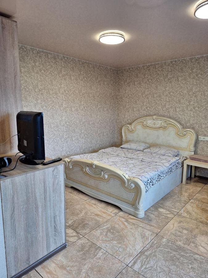1-комнатная на левом берегу Днепра - Chambres d'hôtes Dnipro