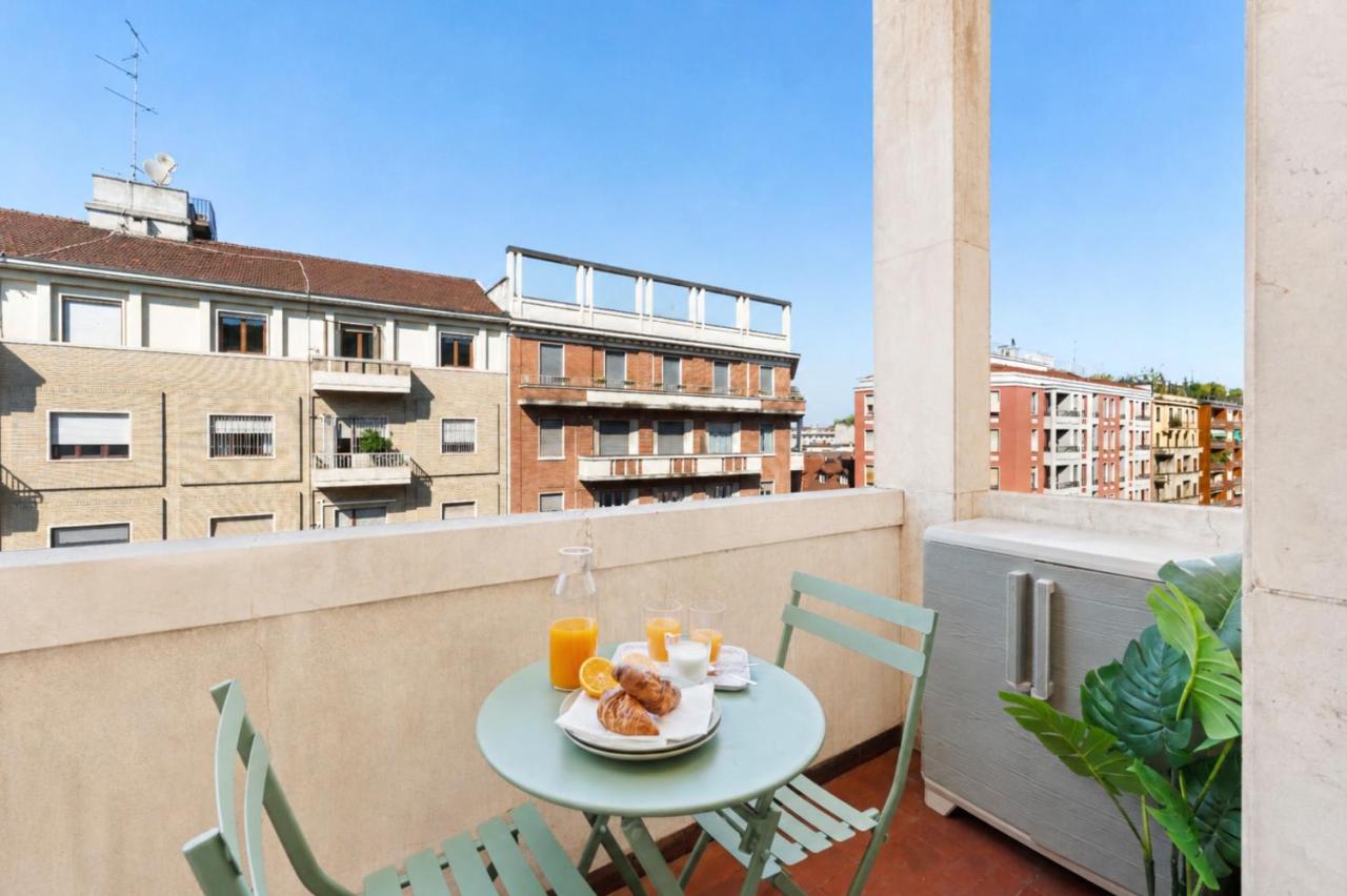 Central Milan Cozy Suite - Panoramic Terrace - Bed and Breakfast Milaan