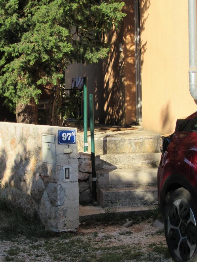 Vila Lipa Seline - Bed and Breakfast Seline