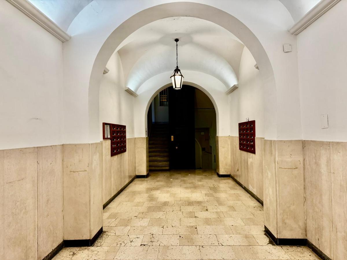 Loft con Archi Romani Cuore di Trastevere - B&B Roma