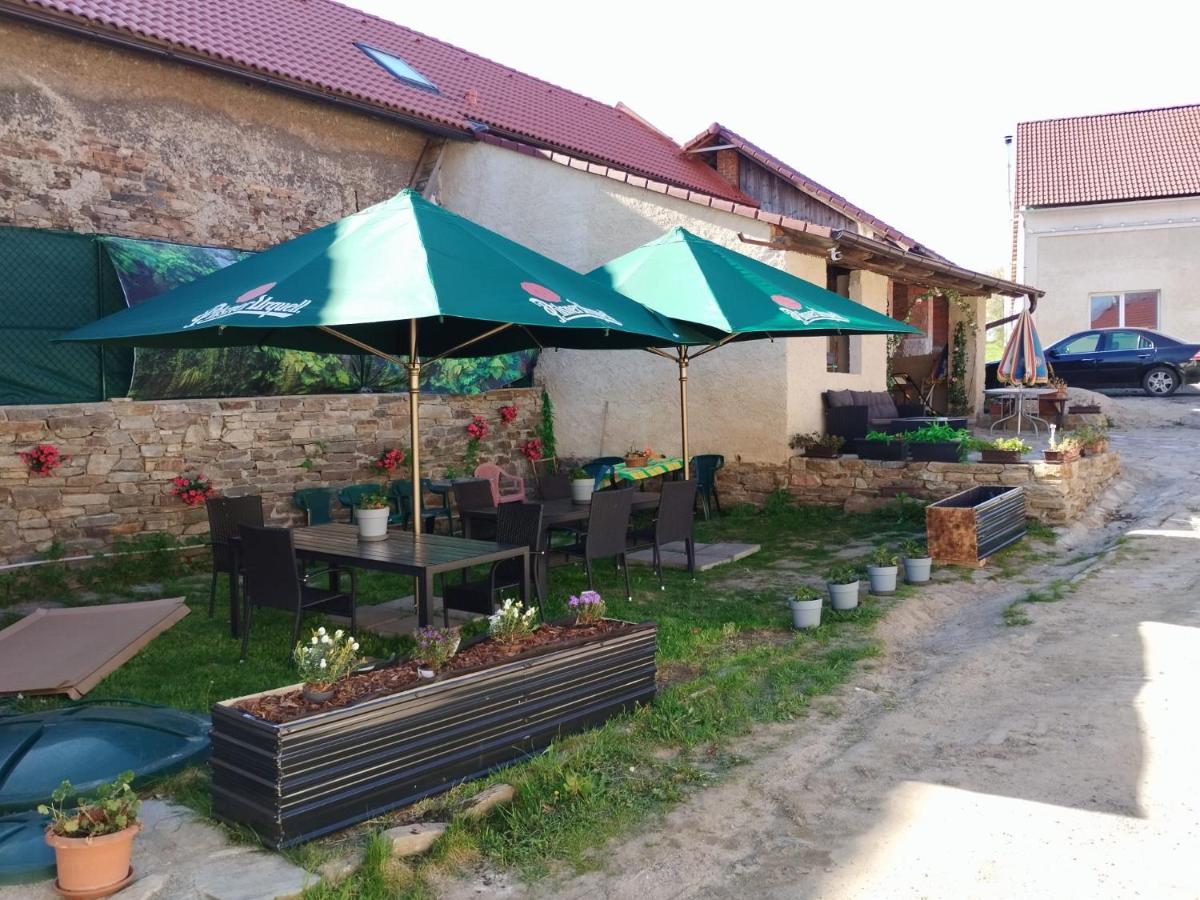 Krčma na statku - B&B Zásmuky