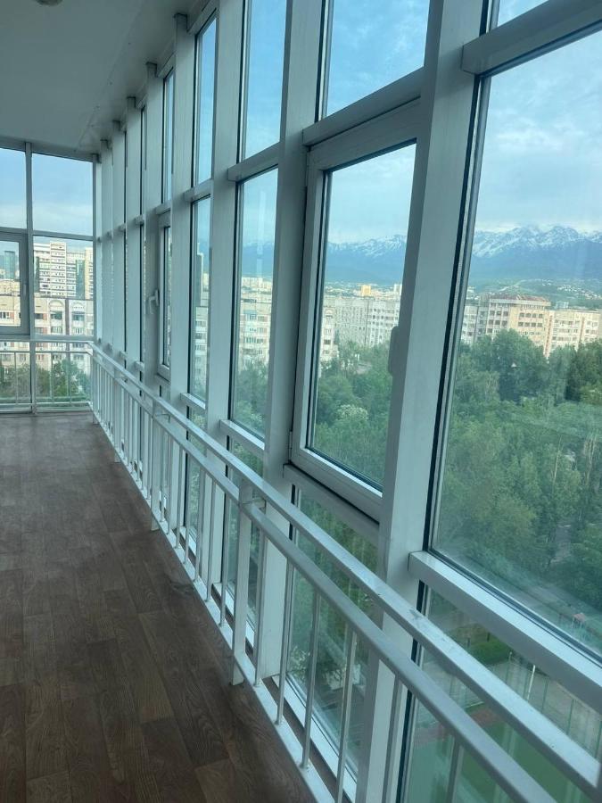 3-х комнатная В ЖК Оркендеу - B&B Almaty