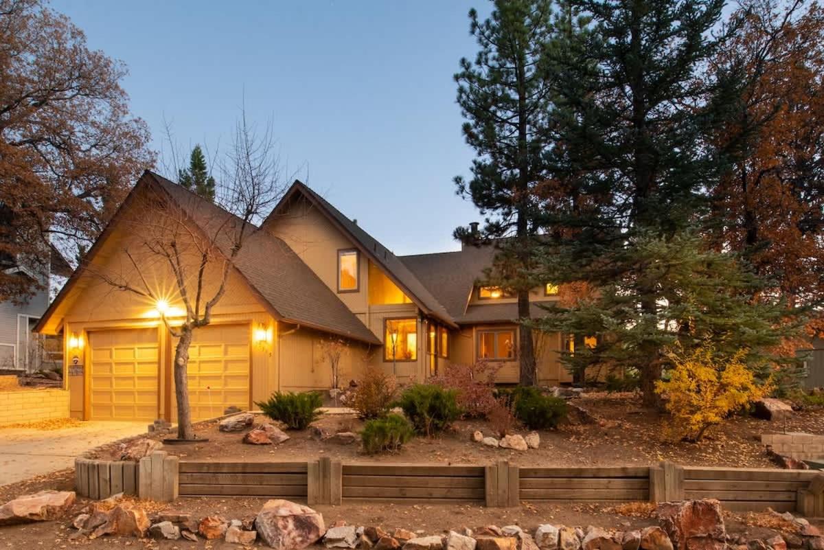Grand View Lodge W/ Spa & Pool Table & Mountain - Ferienwohnung Big Bear Lake