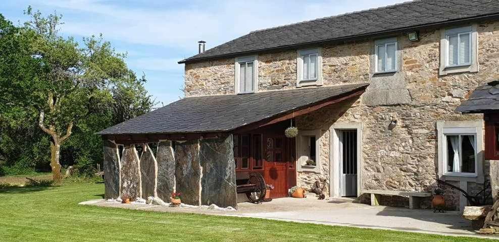 A Casa da Zalaroia, para amantes de la naturaleza - Chambres d'hôtes Momán
