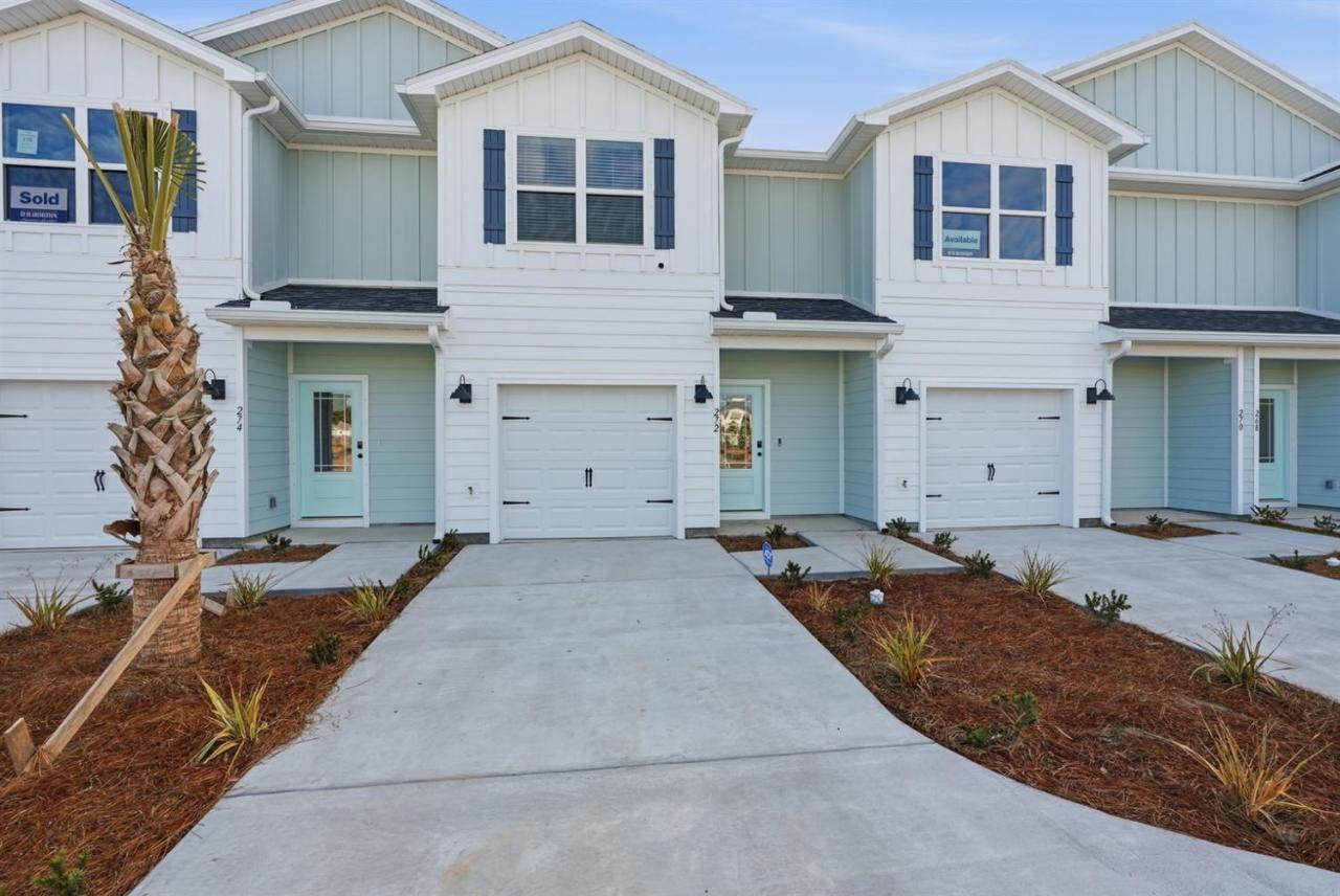 Salty Seahorse New Coastal Townhome in PCB - Chambres d'hôtes Panama City Beach