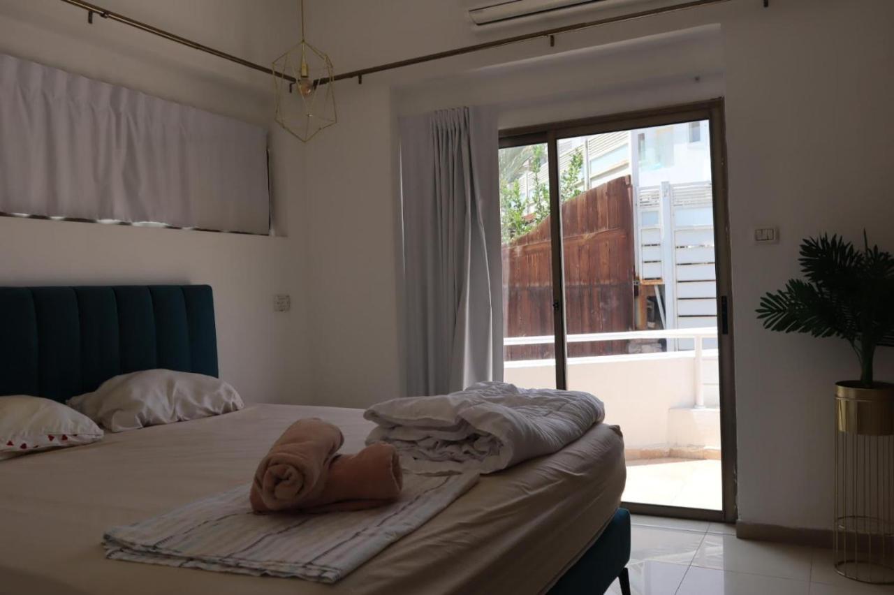 Boutique apartments with shared pool - Chambres d'hôtes Eilat