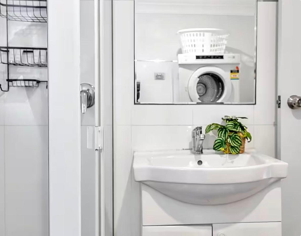 Chic 2BR Near Cafes and CBD FREE Netflix - B&B Prospect