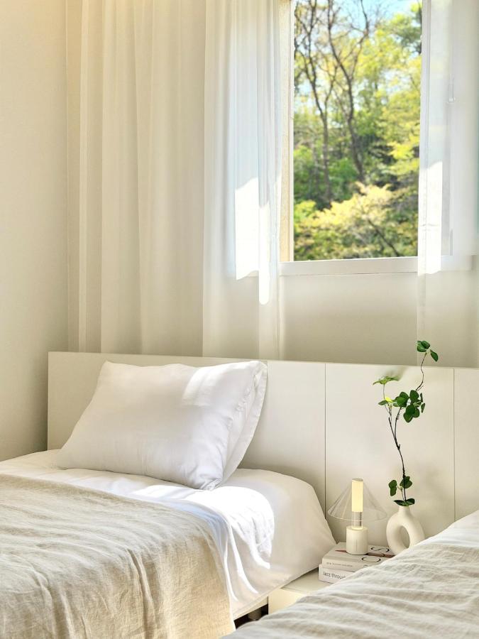 INTER-REST INN ㅣ New Building with elevator ㅣ Subway 3 mins ㅣ Hongdae 15 mins - B&B Seul