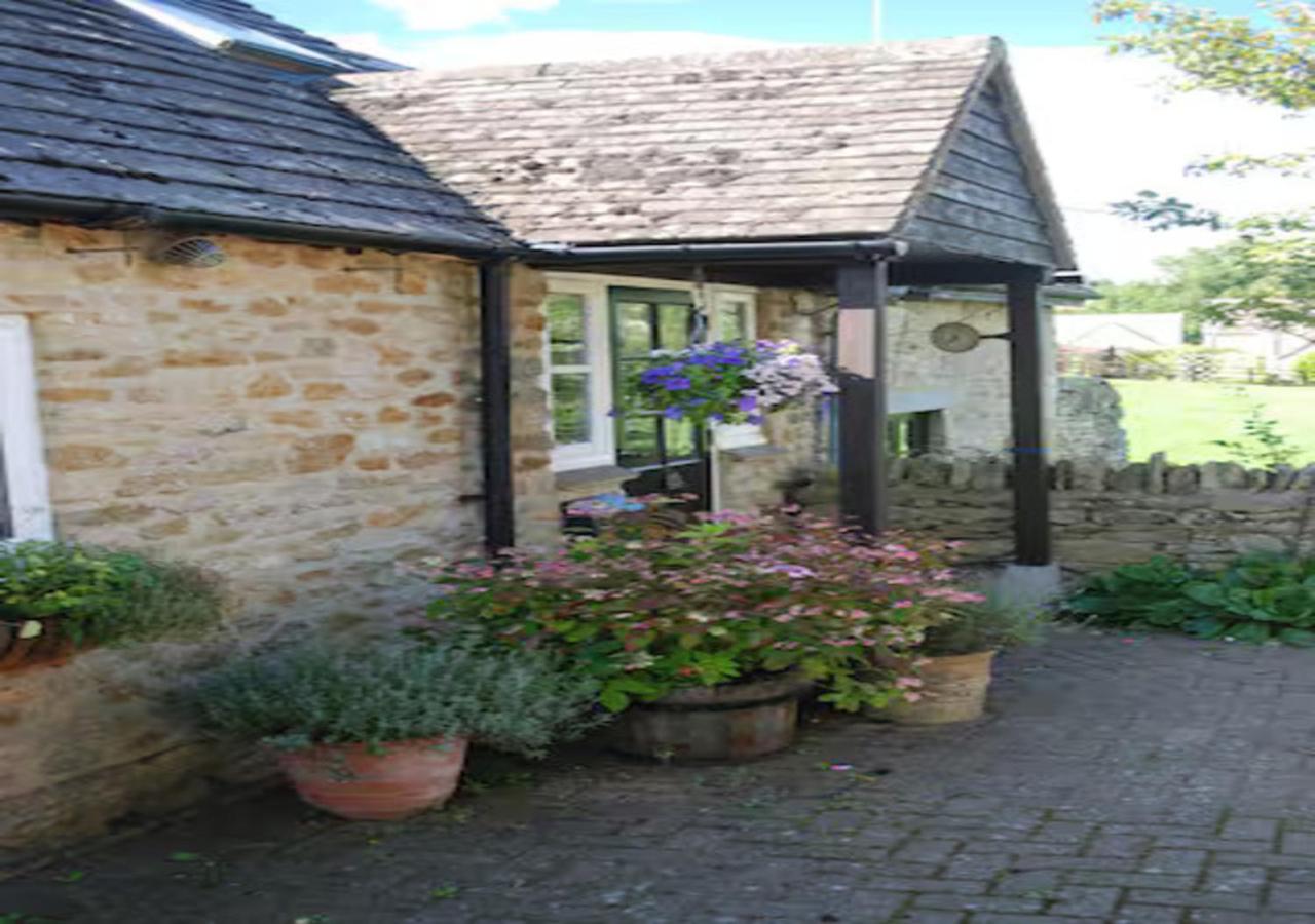 Quiet Rural Barn Stay Near Cotswolds Pubs Walks - Pass the Keys - B&B Chipping Norton