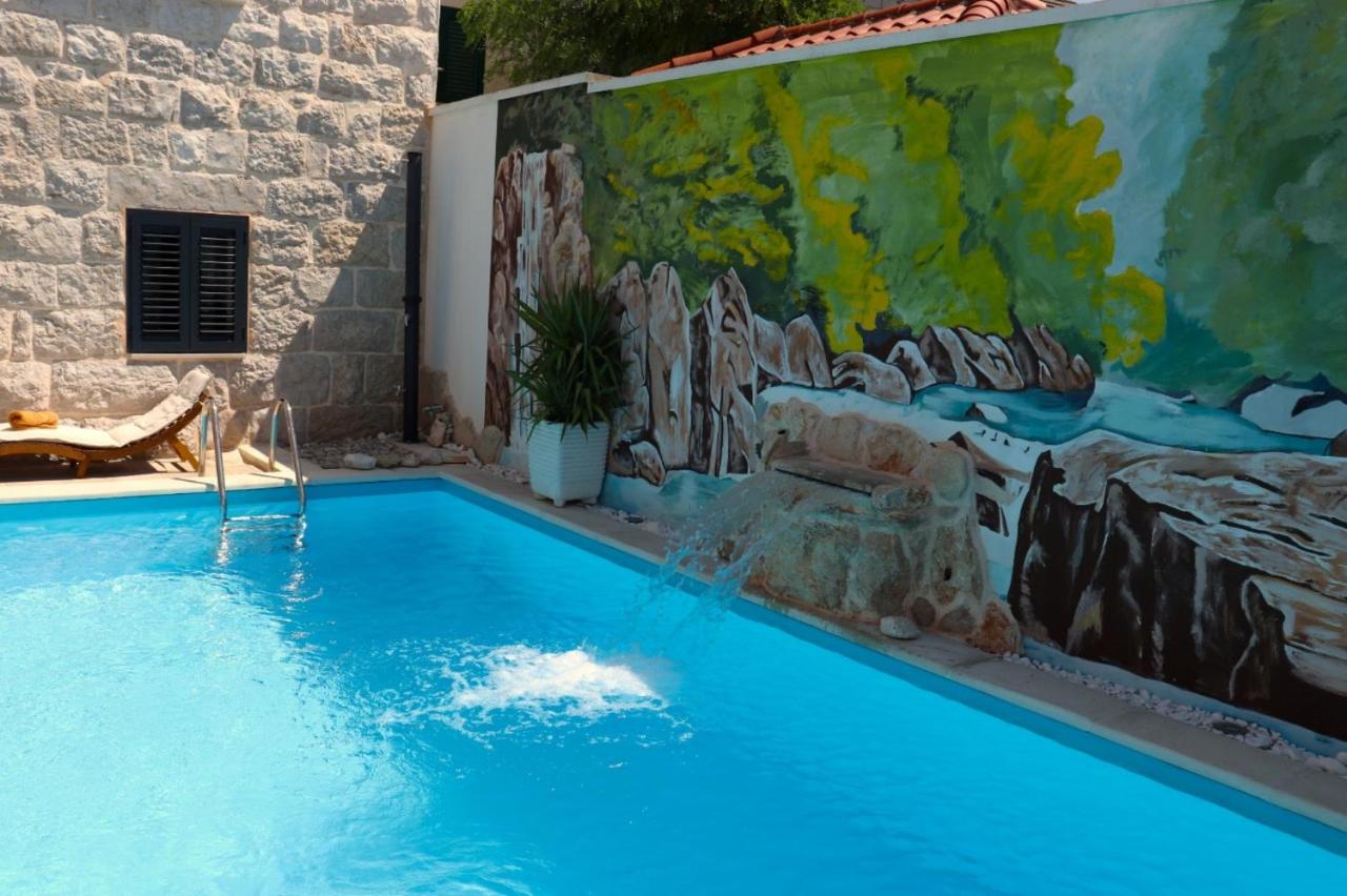 Villa Ivana heatead and saltwater Pool - B&B Donji Vinjani