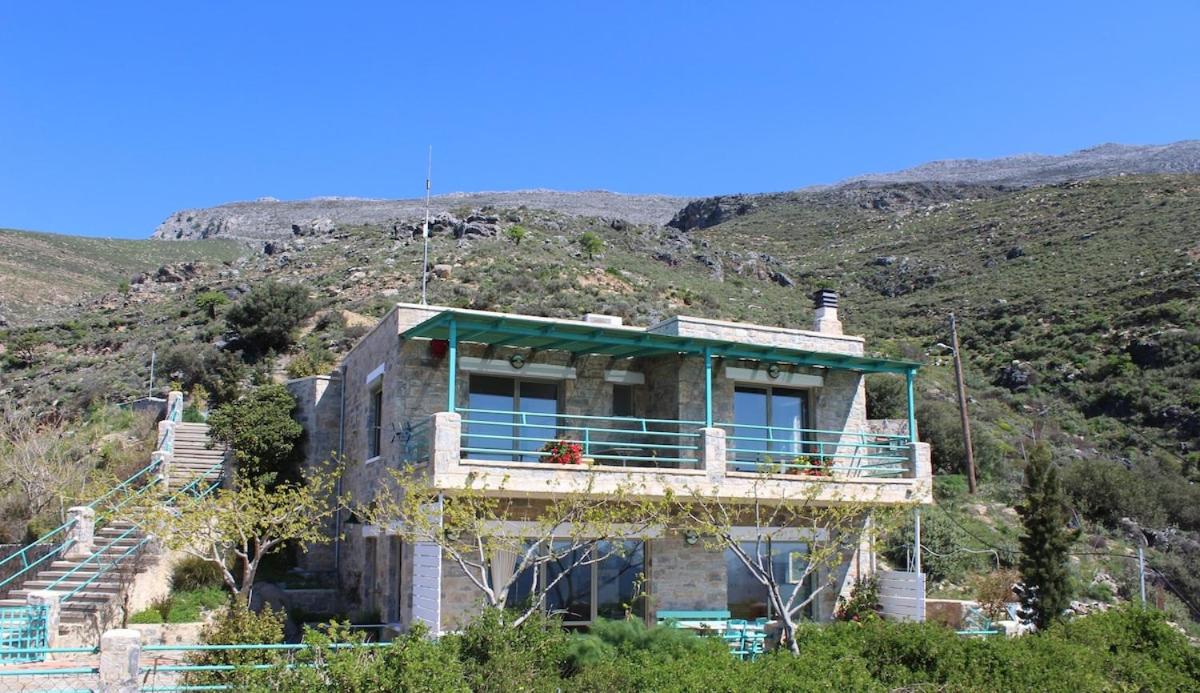 Stavio - South house - Panoramic sea view - B&B Mariou