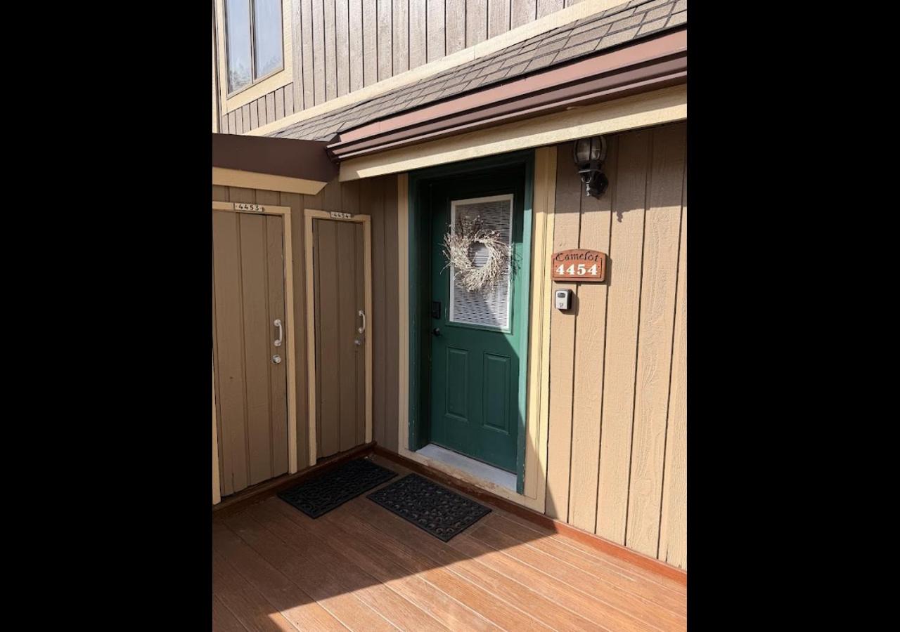 Haney Hideaway Warm and Welcoming Peek N Peak Condo Close to Lift 8 Sleeps 10 - Chambres d'hôtes Clymer