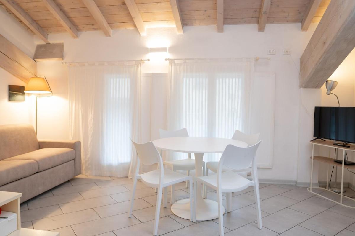 Urban Studio Apartment - Chambres d'hôtes Brescia