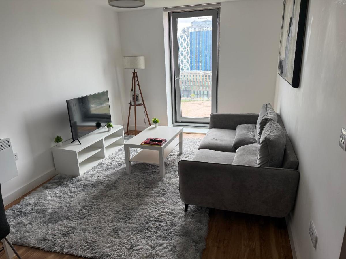 Stylish 1-Bed Apartment, 15 Mins to Old Trafford - B&B Manchester