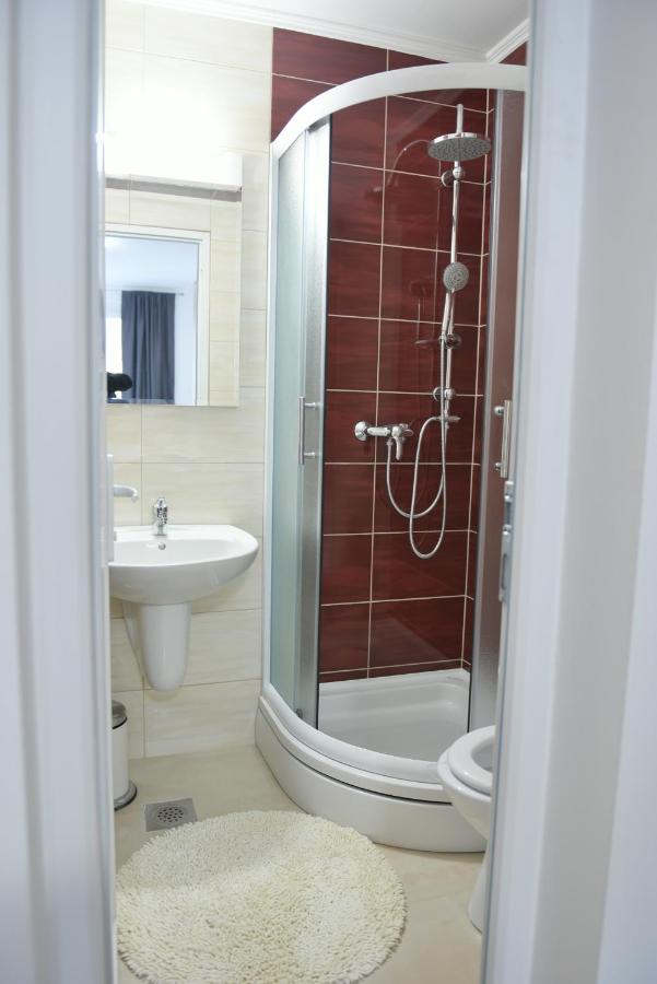 Chambre Triple avec Salle de Bains Privative