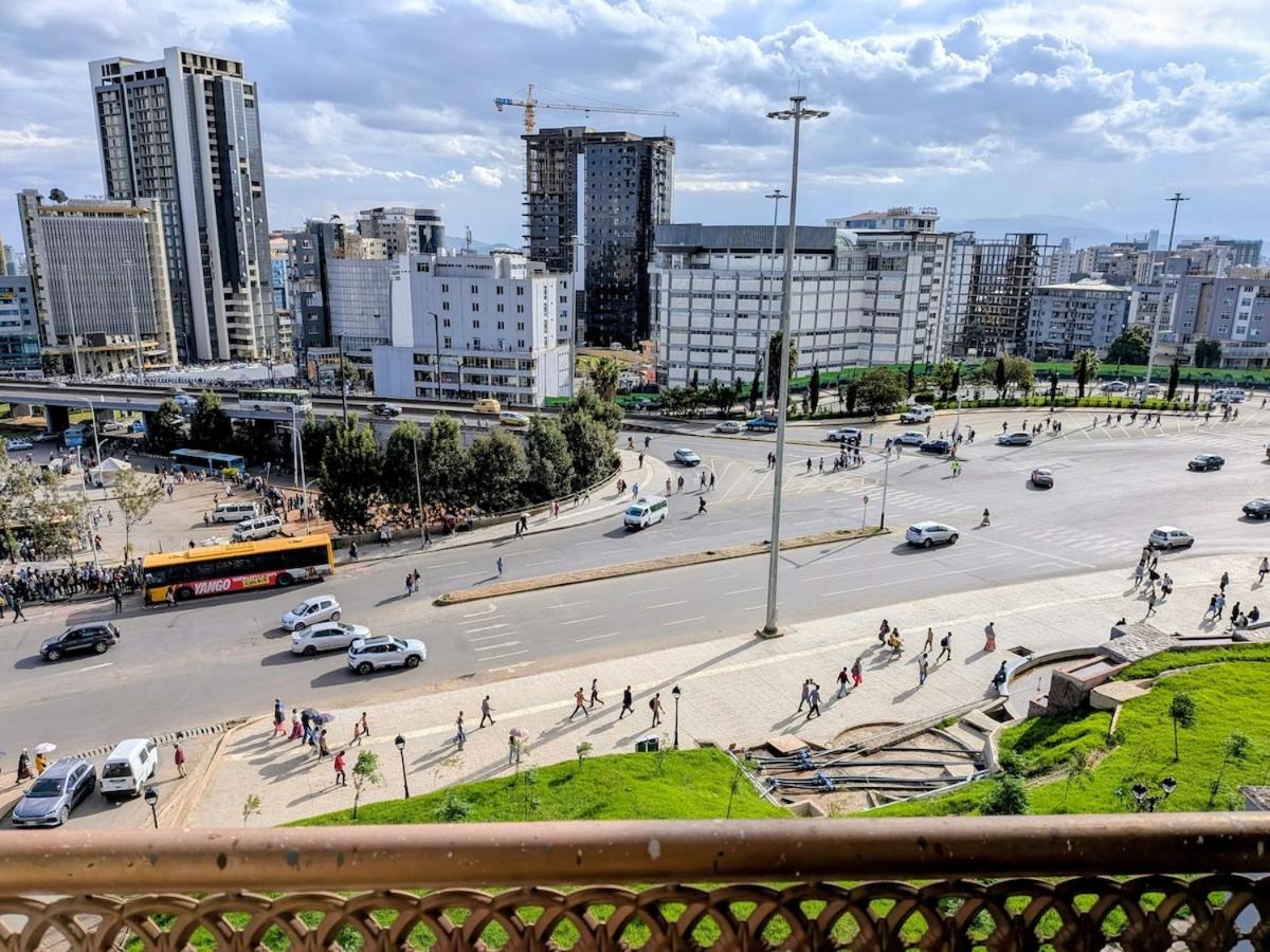 Centrally located apartment- Megenaga - Yeka hills - Chambres d'hôtes Addis-Abeba