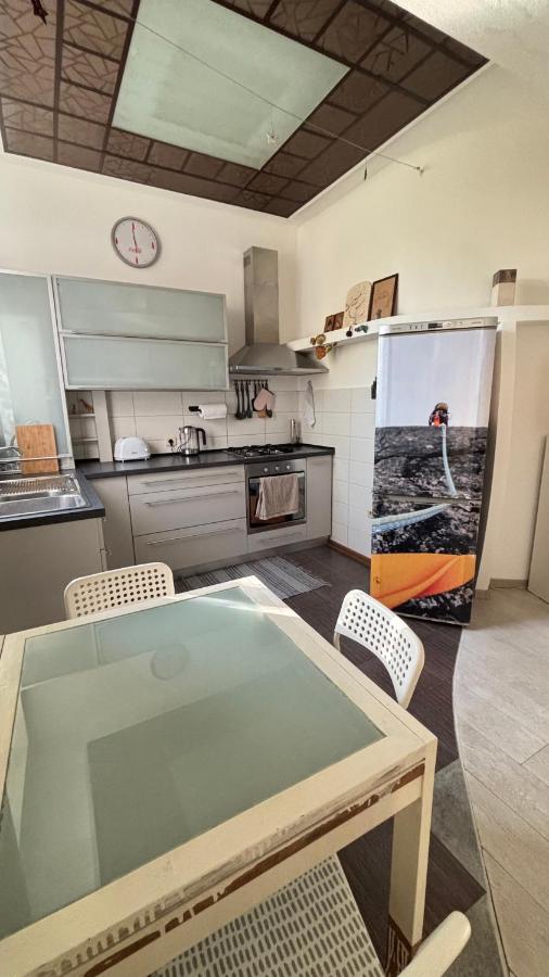 Artsy Loft Vibes - Ferienwohnung Chişinău