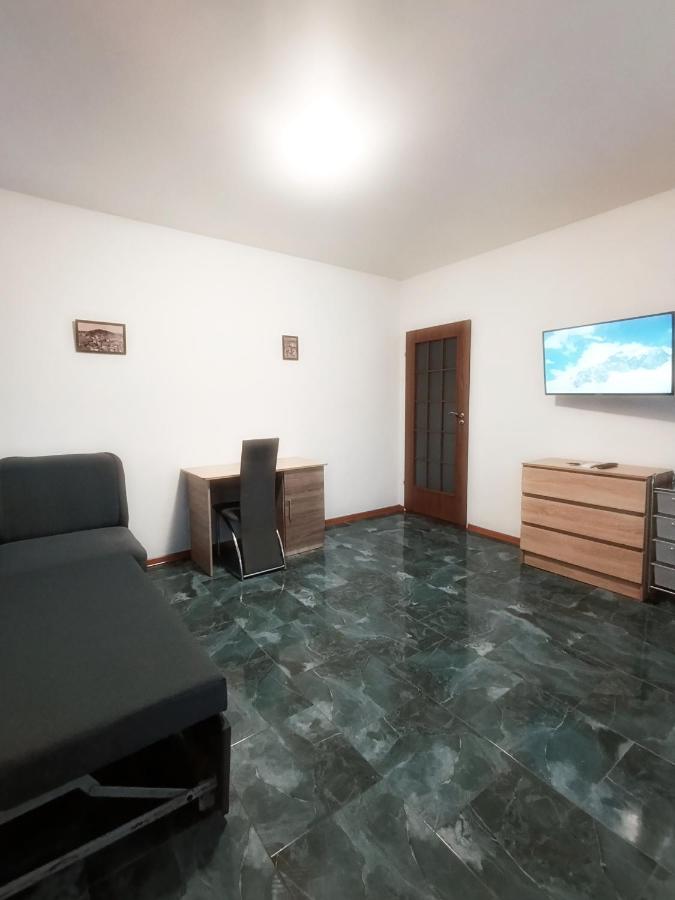 2 к Олександра кониского 17а - Ferienwohnung Dnipro