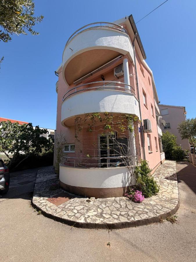Apartman Admira - Ferienwohnung Srima